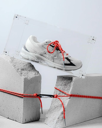 A cover of "ampeleia" cluster. The owner is annamacvol. The cluster consists of 8 elements.