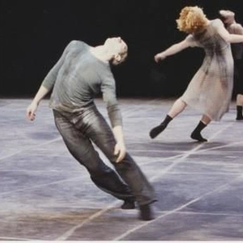 A cover of "dance" cluster. The owner is giacosuito. The cluster consists of 44 elements.