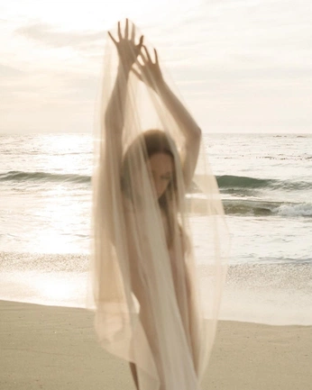 A cover of "Naked self-love portrait" cluster. The owner is chlomcn. The cluster consists of 25 elements.