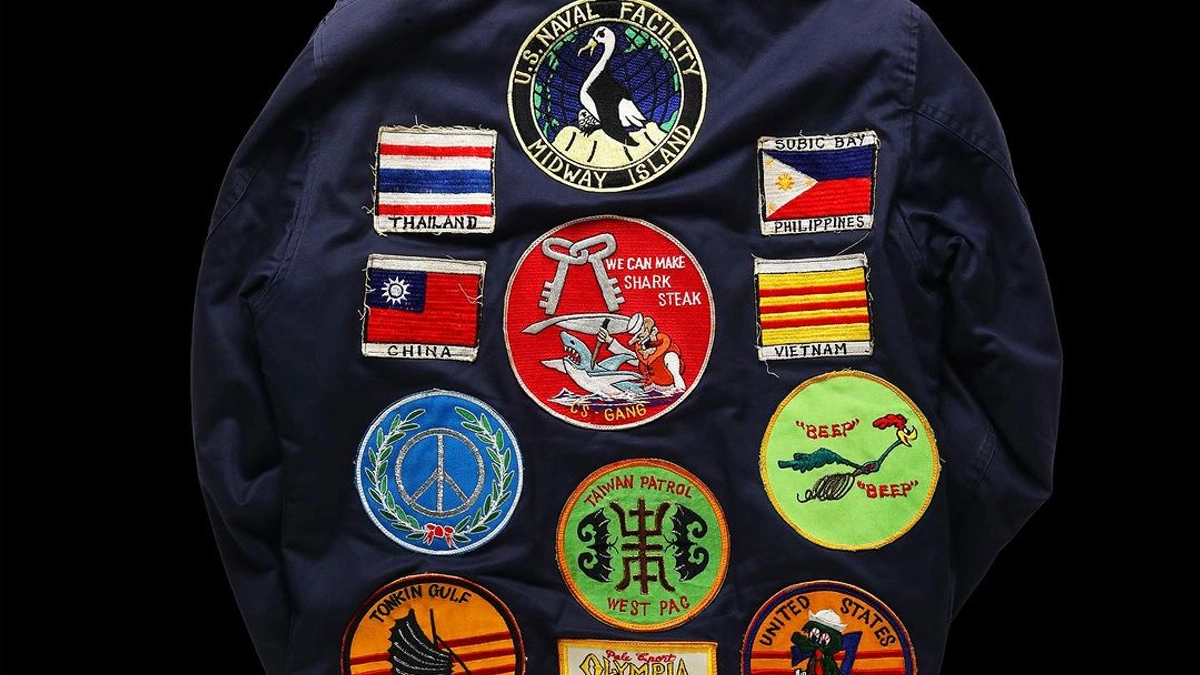 Patches (@angusgraphics) / Cosmos