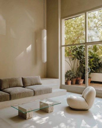 A cover of "INTERIORS" cluster. The owner is hoito8. The cluster consists of 14 elements.