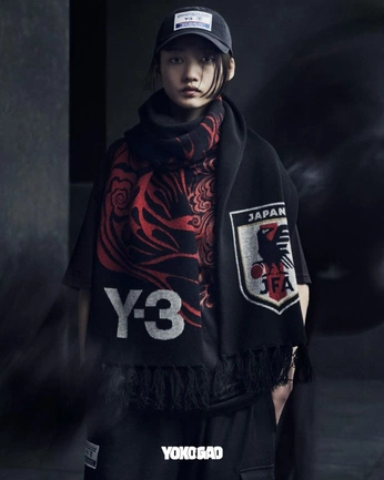 A cover of "Japanese Fashion" cluster. The owner is yokogaomag. The cluster consists of 16 elements.