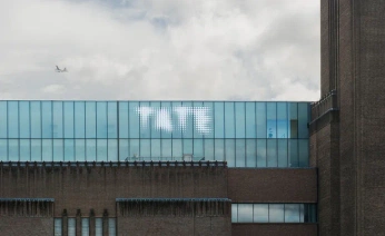 A cover of "Brand Audit: Tate Modern" cluster. The owner is agriffinart. The cluster consists of 37 elements.