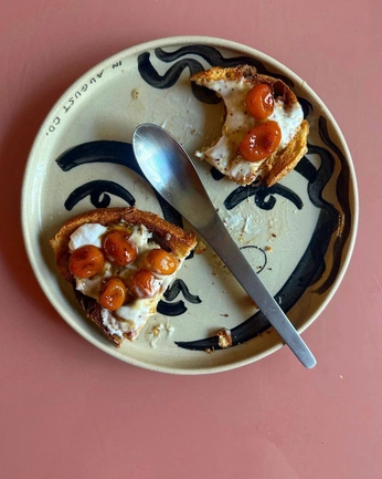 A cover of "amalay" cluster. The owner is bykatyagalan. The cluster consists of 13 elements.