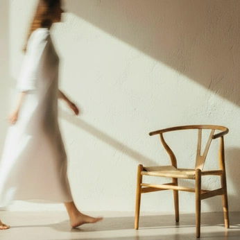 A cover of "Iconic Chairs" cluster. The owner is dotnuance. The cluster description is "Iconic Chairs - Wishbone Chair, Cesca Chair, Panton". The cluster consists of 1 element.