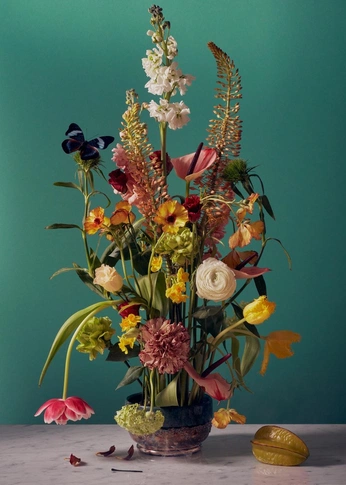 A cover of "FLORAL Flowers" cluster. The owner is knowtoglow. The cluster consists of 3 elements.