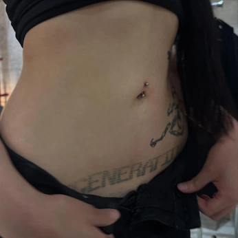 A cover of "pierced" cluster. The owner is aethereal.itf. The cluster consists of 16 elements.