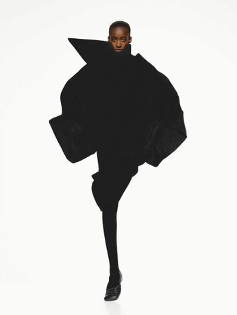 A cover of "BINH HOA DI DONG" cluster. The owner is an.hoang. The cluster consists of 20 elements.