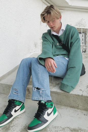 A cover of "(OC) kaoru masculine" cluster. The owner is yintwined. The cluster consists of 5 elements.