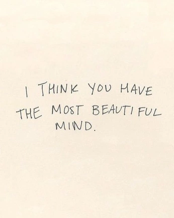 A cover of "Encuadre tipografias" cluster. The owner is milidetrapaga. The cluster consists of 18 elements.