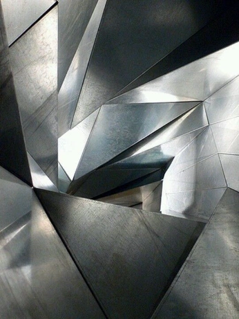 A cover of "LV — Metal" cluster. The owner is phantom01. The cluster consists of 16 elements.