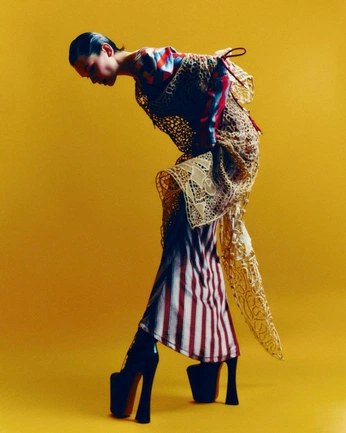 A cover of "Inspo" cluster. The owner is norosaes. The cluster consists of 28 elements.