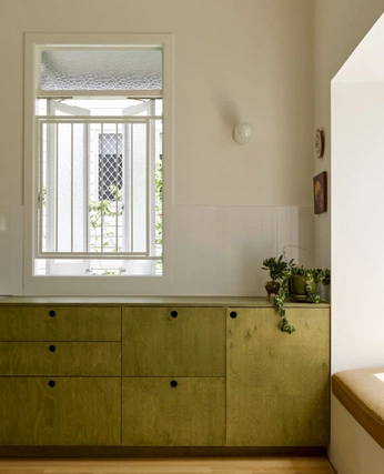 A cover of "Madera tinte" cluster. The owner is mariabas. The cluster consists of 1 element.