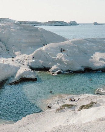 A cover of "Milos greece" cluster. The owner is thegatherer. The cluster consists of 13 elements.