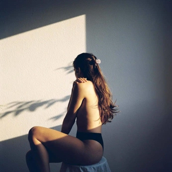 A cover of "Composition & Photograph" cluster. The owner is mouvelitetmplt. The cluster consists of 36 elements.