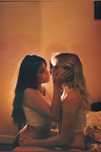 A cover of "human beauty!!" cluster. The owner is gooseism. The cluster consists of 22 elements.