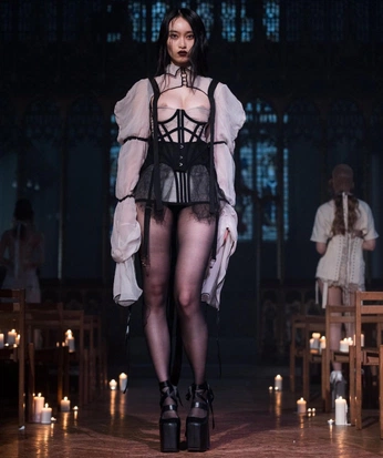 A cover of "Gothic Style" cluster. The owner is deerlydeparted. The cluster consists of 10 elements.