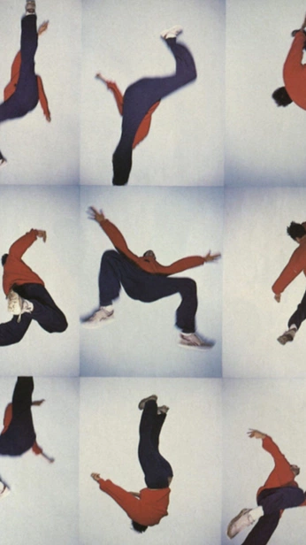 A cover of "studio" cluster. The owner is sharcom. The cluster consists of 18 elements.