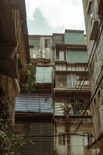 A cover of "Old city" cluster. The owner is felixngo. The cluster consists of 6 elements.