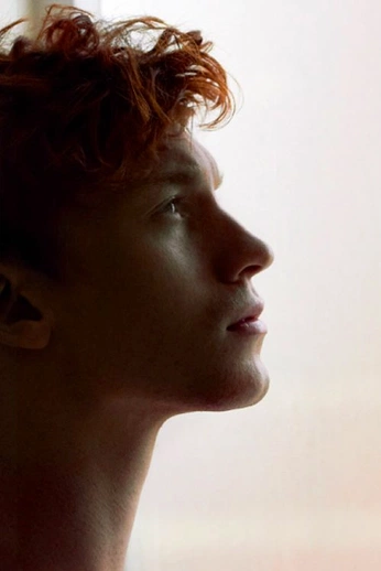 A cover of "portrait" cluster. The owner is blupeach. The cluster consists of 1 element.