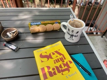 A cover of "Spring" cluster. The owner is kieslowki. The cluster consists of 3 elements.