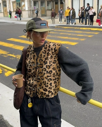 A cover of "FALL25" cluster. The owner is jonathan.almeida. The cluster consists of 42 elements.