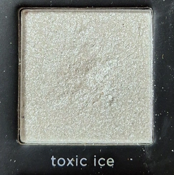 A cover of "Eyeshadow Squares" cluster. The owner is miras.dunn. The cluster consists of 98 elements.