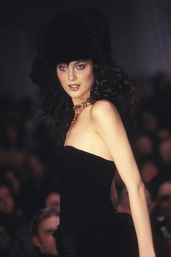 A cover of "style" cluster. The owner is irinapepsicola. The cluster consists of 3 elements.