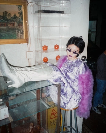 A cover of "Gong Neoi" cluster. The owner is wyauphoto. The cluster consists of 19 elements.