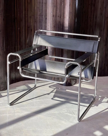 A cover of "Sit" cluster. The owner is irismorrison. The cluster consists of 42 elements.