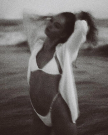 A cover of "seseh" cluster. The owner is orn.irector. The cluster consists of 13 elements.