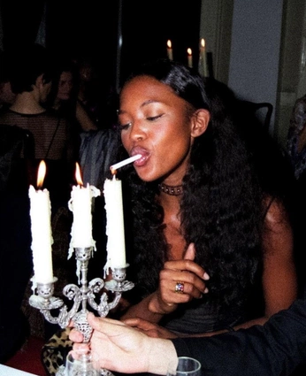 A cover of "32" cluster. The owner is brittish.s2dio. The cluster consists of 113 elements.