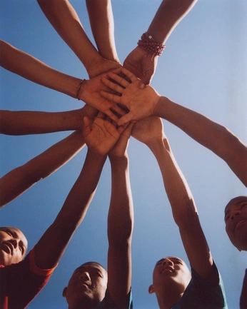 A cover of "mUTUALS" cluster. The owner is pamyela. The cluster consists of 142 elements.