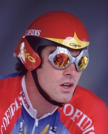 A cover of "retrofuturo" cluster. The owner is macadamczak. The cluster consists of 137 elements.