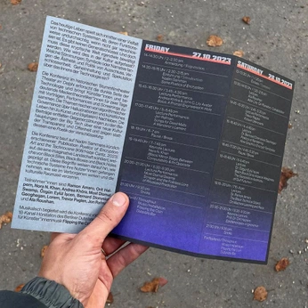 A cover of "FLYER" cluster. The owner is viyolo. The cluster consists of 4 elements.