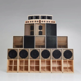 A cover of "Speaker Porn" cluster. The owner is cornellsurf. The cluster consists of 1 element.