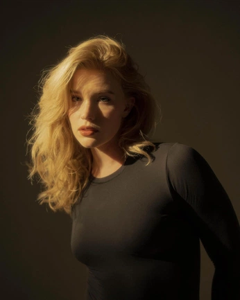 A cover of "Val" cluster. The owner is serrano. The cluster consists of 2 elements.