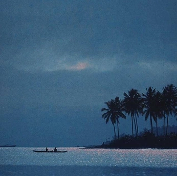 A cover of "Summer" cluster. The owner is analogaesthetics. The cluster consists of 11 elements.