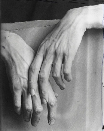 A cover of "Hands" cluster. The owner is mayashi. The cluster consists of 12 elements.