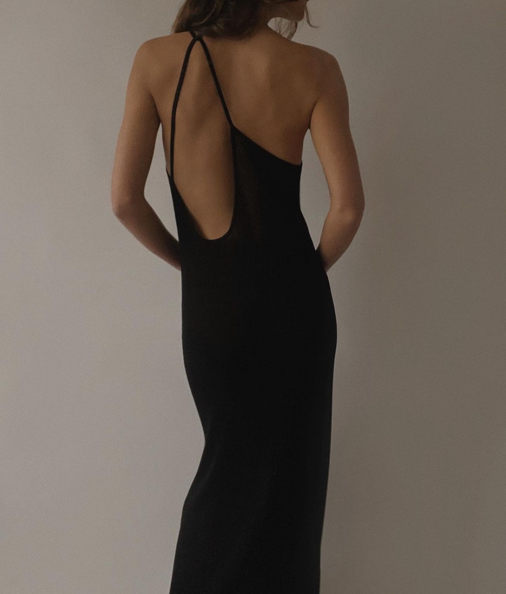 The Nour Dress, featured by MODEDAMOUR.