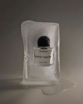 A cover of "beauty" cluster. The owner is izzystudios. The cluster consists of 7 elements.