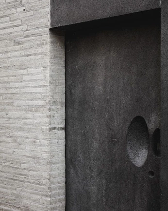 A cover of "brutalist aesthetic" cluster. The owner is trulyt. The cluster consists of 20 elements.