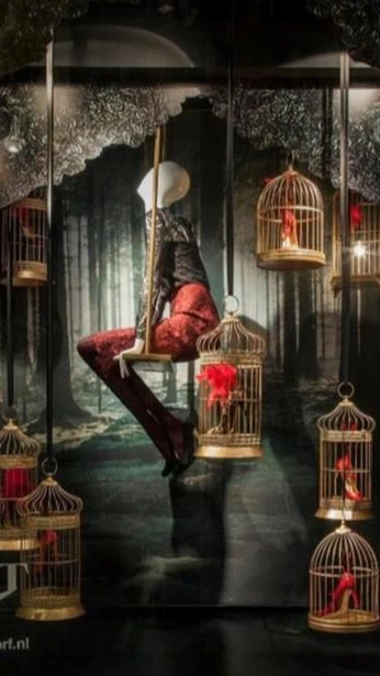 A cover of "Fashion Installations" cluster. The owner is madebylanika. The cluster consists of 102 elements.