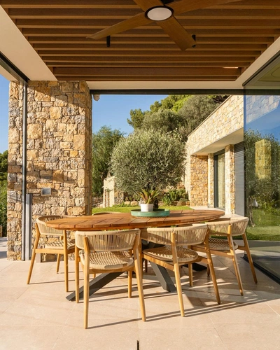 An Instagram carousel post added by anish on May 28, 2024. The author is @architettura_urbana.