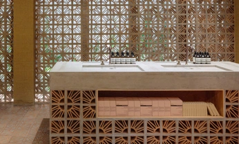 A cover of "Parfumerie" cluster. The owner is stargazerstudio. The cluster consists of 14 elements.