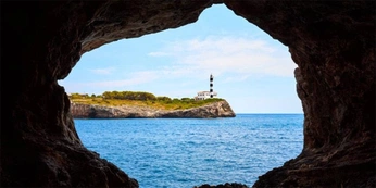 A cover of "Portocolom" cluster. The owner is julianrizzo. The cluster consists of 20 elements.