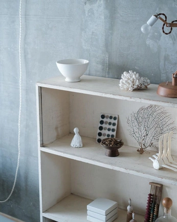 A cover of "Studio" cluster. The owner is lateforeverythin. The cluster consists of 18 elements.