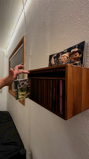 A cover of "Sound" cluster. The owner is gabrielsinheaven. The cluster consists of 1 element.