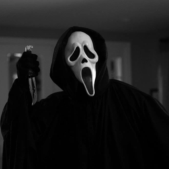 A cover of "2000s horror" cluster. The owner is horrorstorage. The cluster consists of 4 elements.