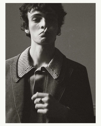 A cover of "potrait" cluster. The owner is xxlee. The cluster consists of 3 elements.